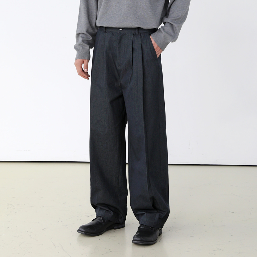 Nova cotton two-tuck pants