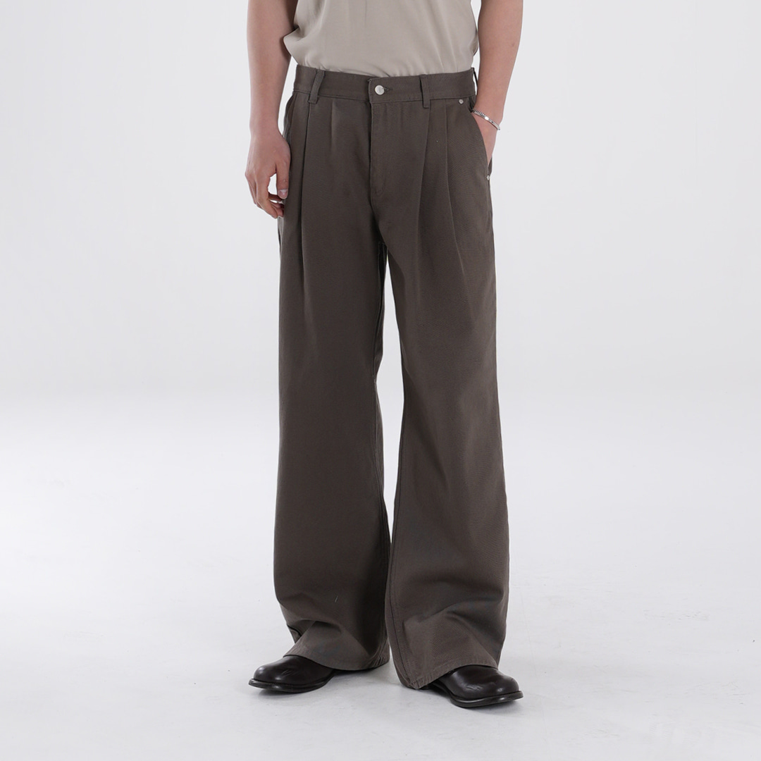 Two-tuck cotton chino pants
